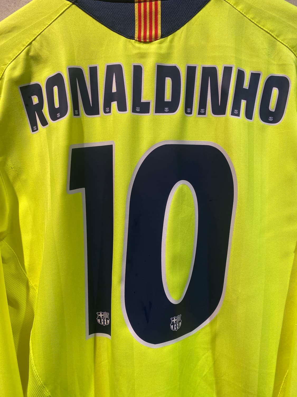 05-06 바르셀로나 호나우지뉴 긴팔 어웨이 유니폼 상품이미지8