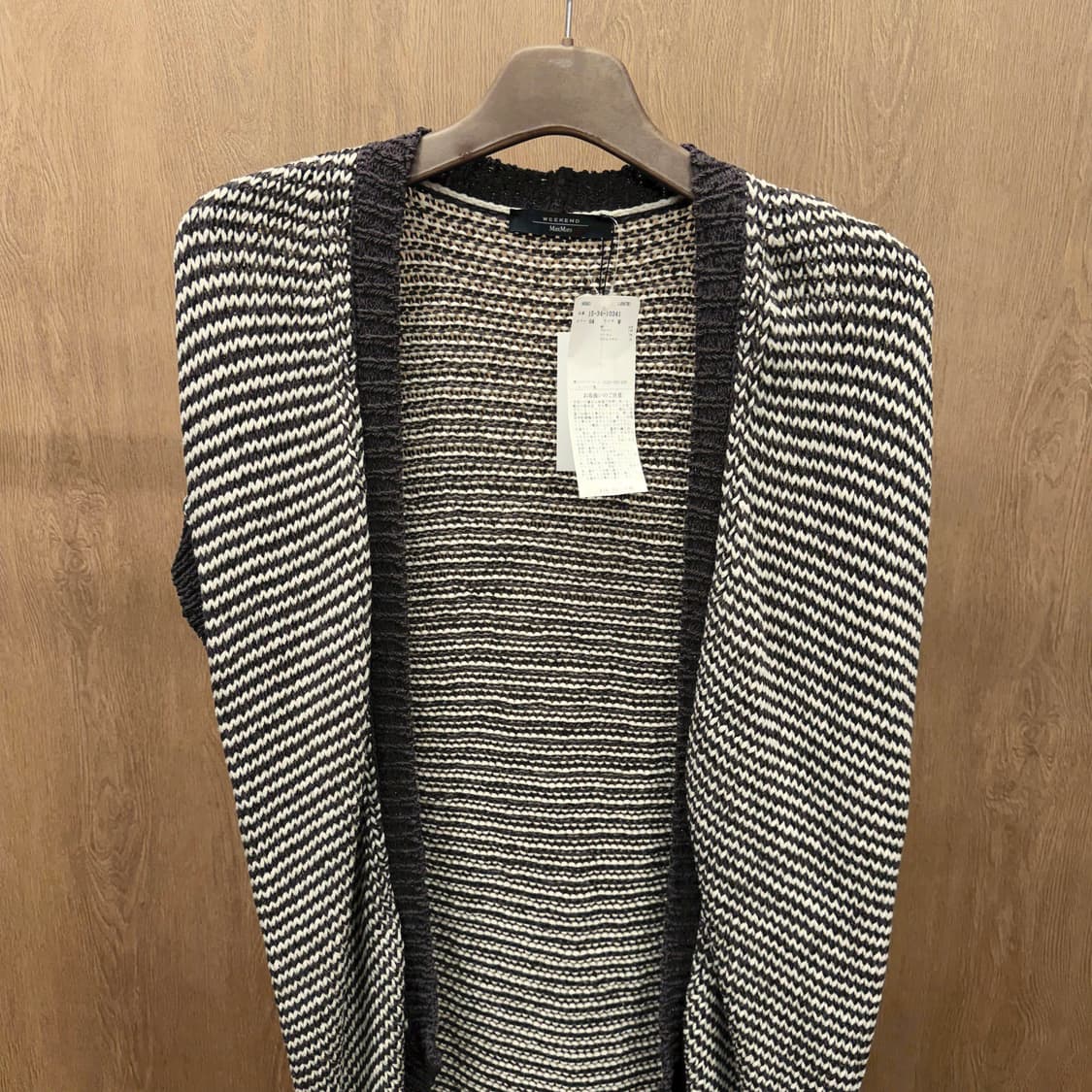 막스마라 위켄드 오픈 니트 슬리브리스 가디건 트위스트 디테일 딥 브라운 상품이미지4