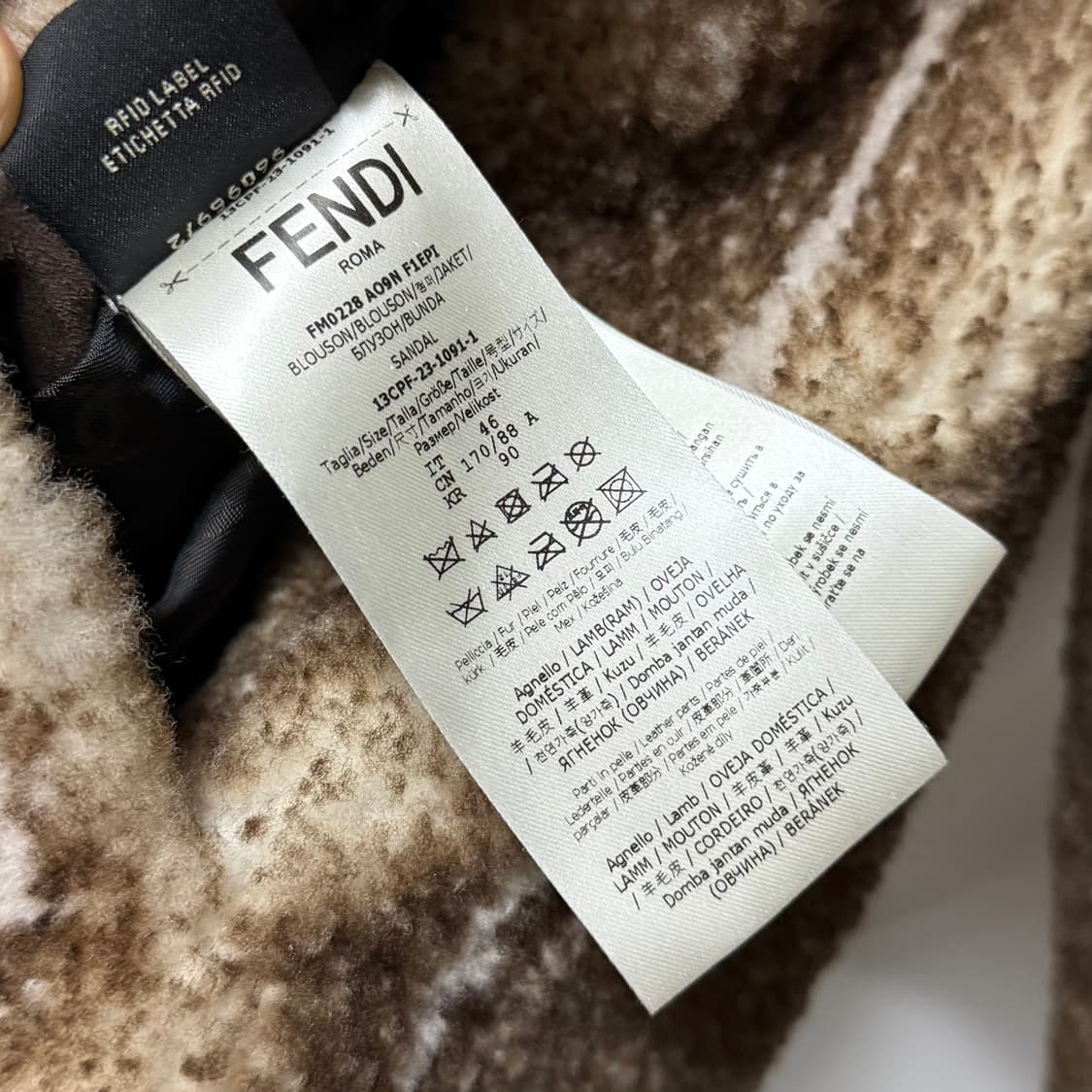 [새상품/오버핏46] 23FW 펜디 시어링 밍크퍼 브라운 자켓 상품이미지7