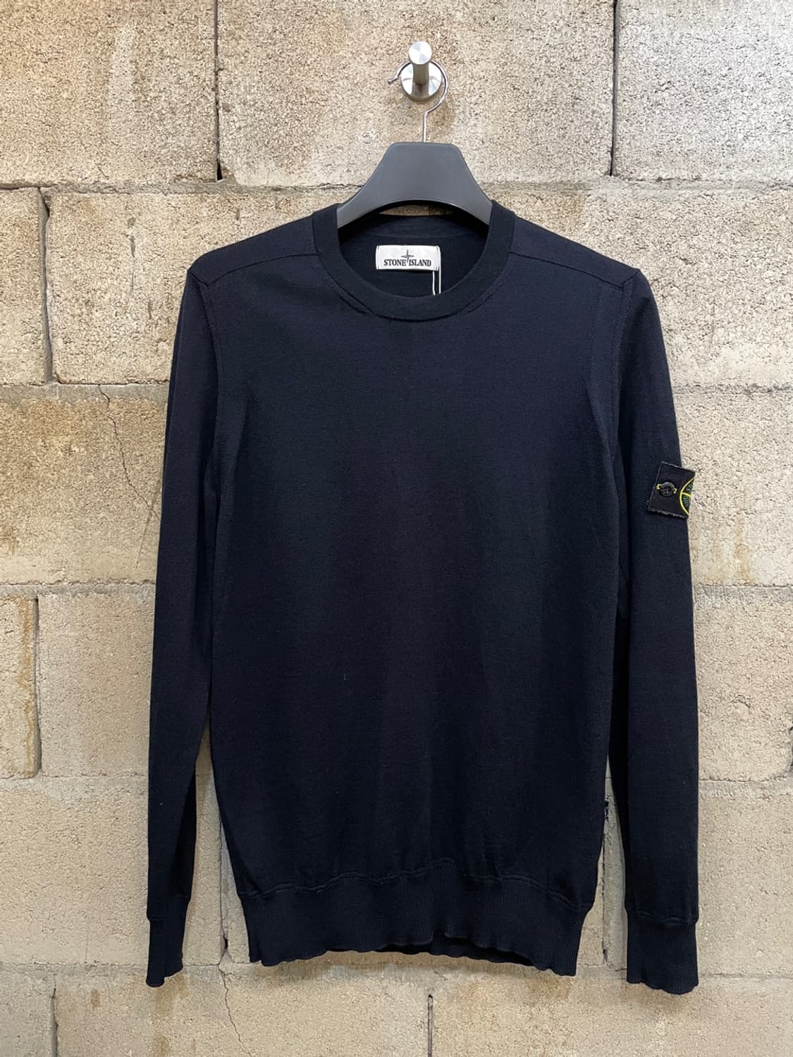 스톤 아일랜드 와펜 네이비 니트 상품이미지2