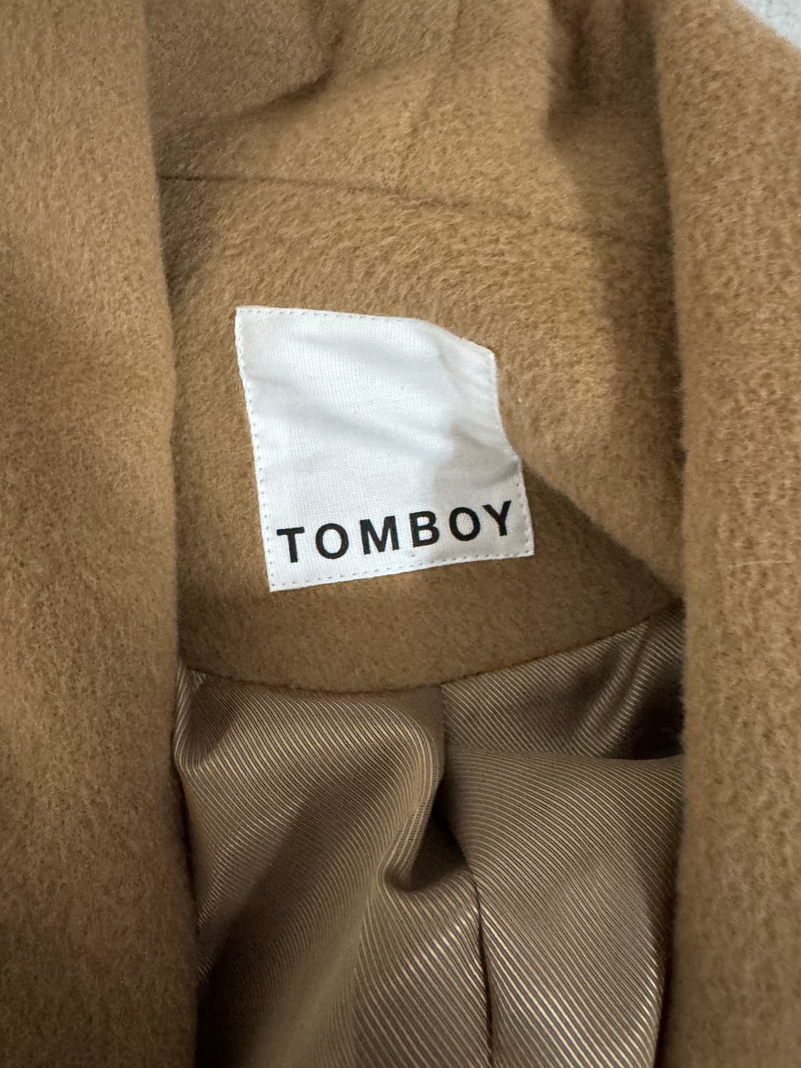 여성 톰보이 Tomboy 오버핏 브라운 벨티드 코트 상품이미지5