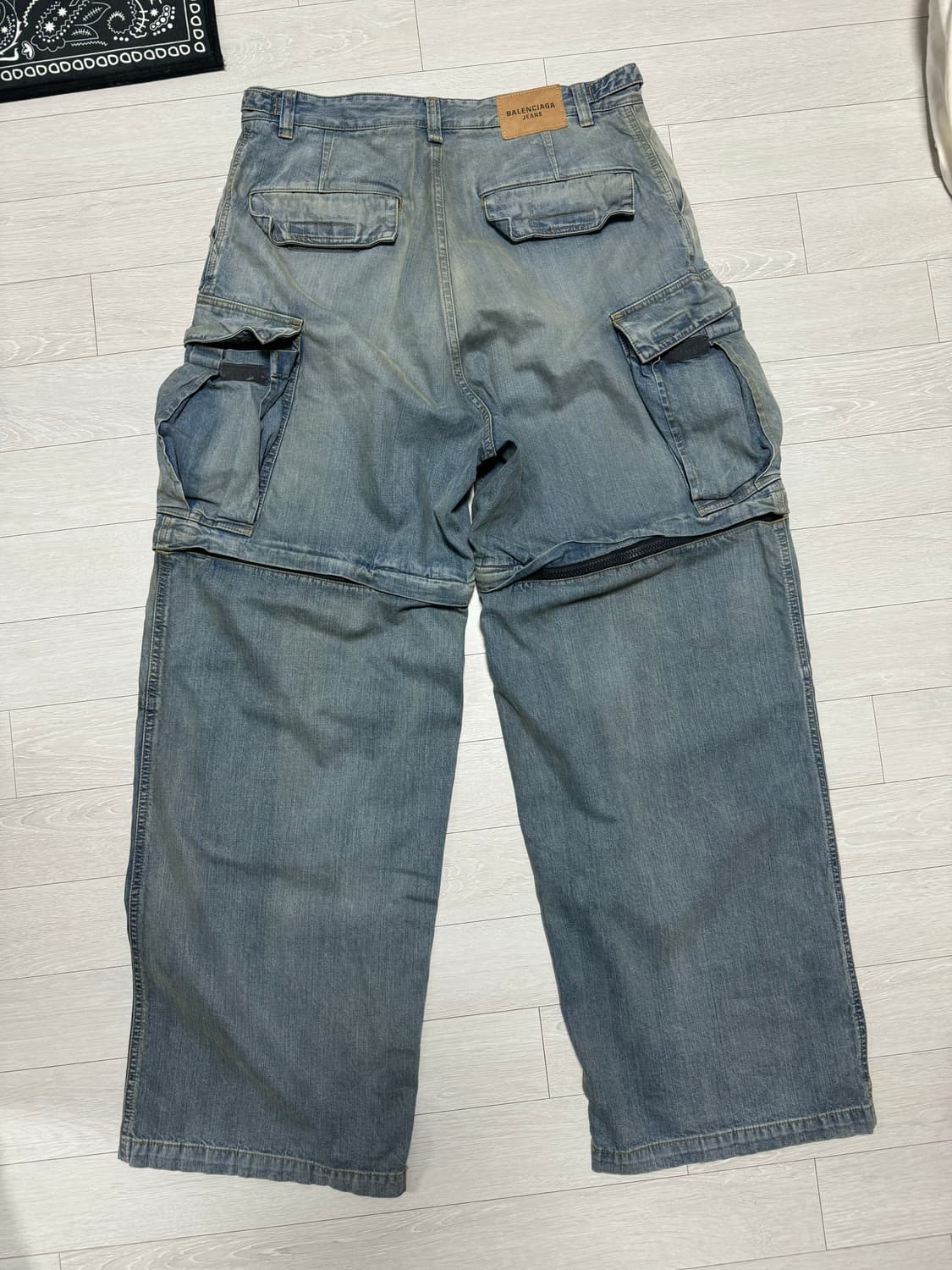 [M] 발렌시아가 컨버터블 카고팬츠 연청 상품이미지2