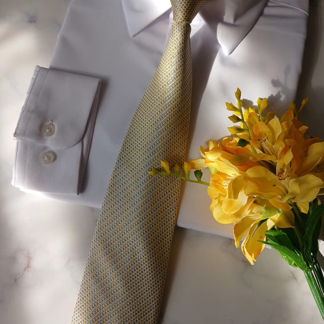 마이클 코어스 실크 옐로우 패턴 넥타이 8.8cm A+등급 A19688
 상품이미지7