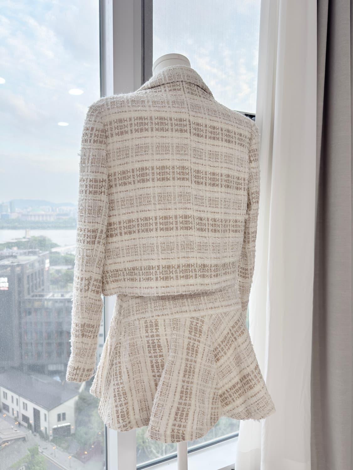 산드로 골드 트위드 셋업 투피스 상품이미지7