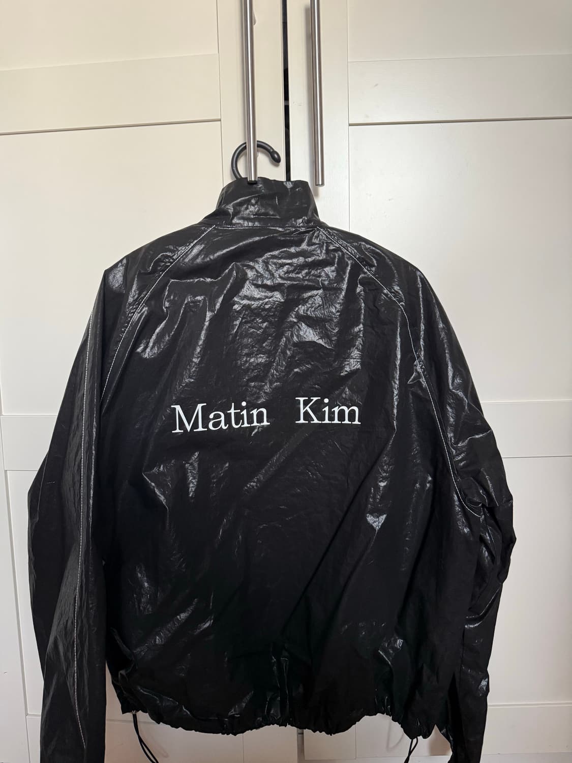 마뗑킴 로고 코팅 점퍼 블랙 바람막이 상품이미지2
