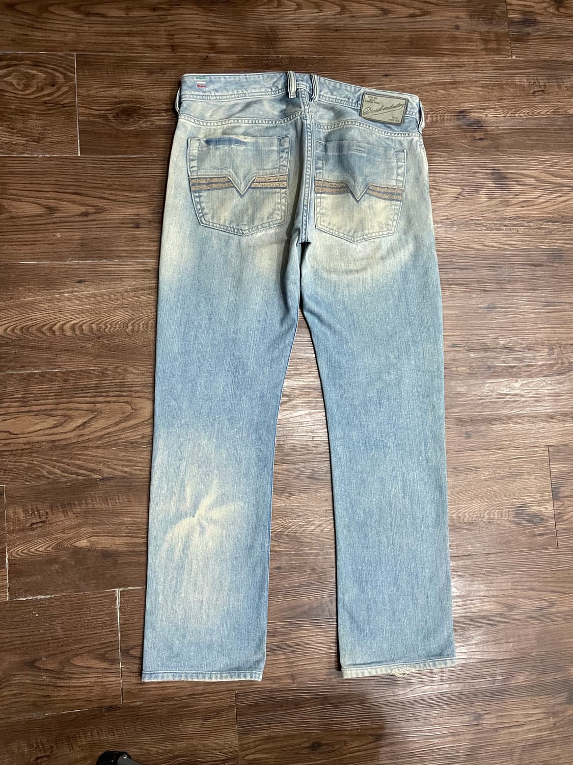 디젤 ZATINY 부츠컷 플레어진 데님 팬츠 상품이미지7