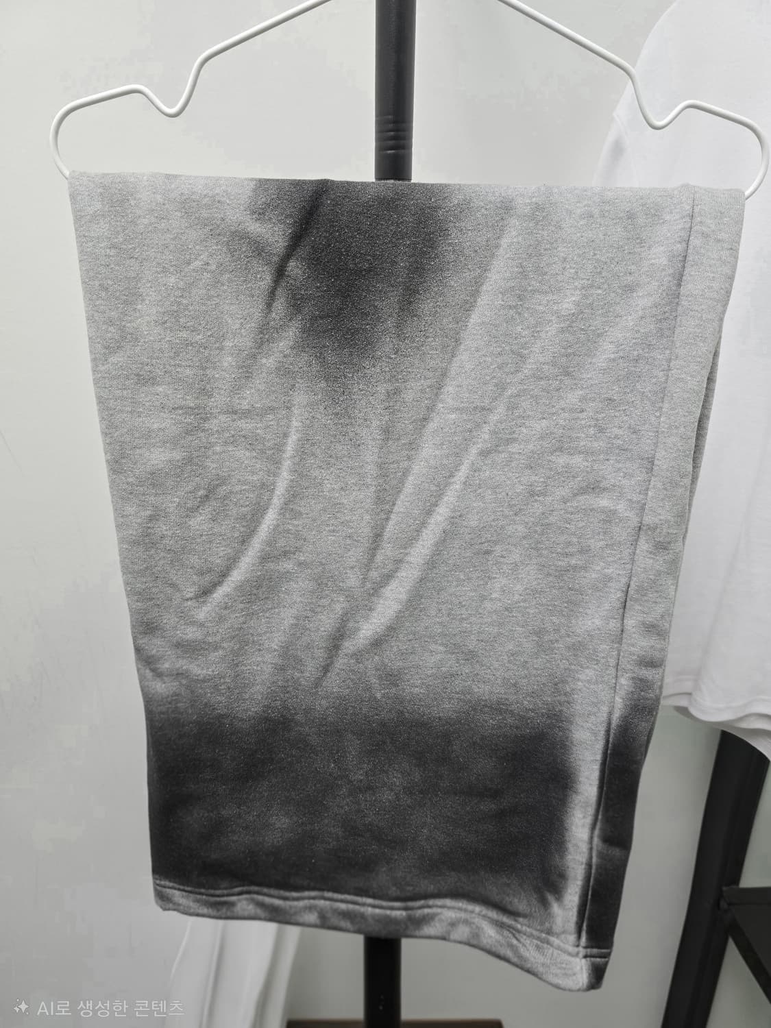 스케이터락 Painting Cross Sweat Wide Pants 상품이미지3