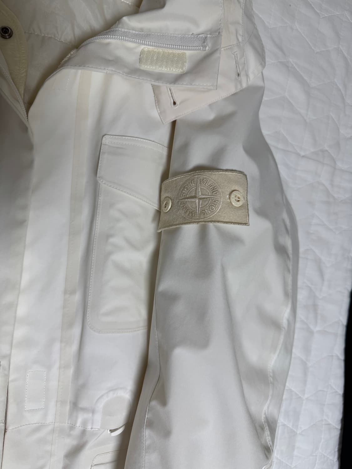 스톤아일랜드 탱크쉴드 고스트피스 패딩 자켓 L 상품이미지7