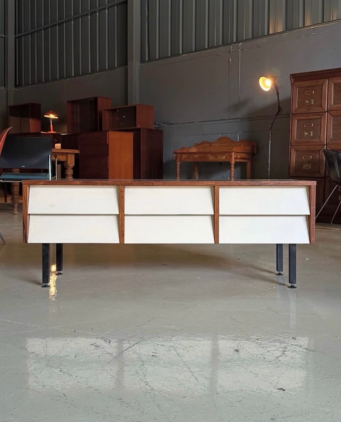 빈티지가구 70s 투톤 사이드보드 상품이미지1