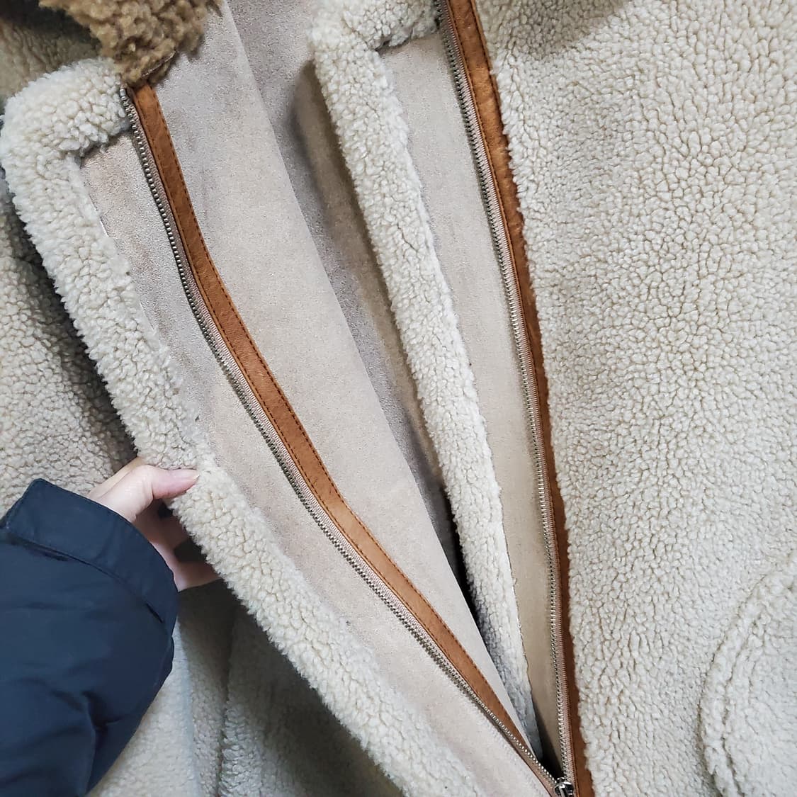 스튜디오톰보이 뽀글이 자켓 아이보리  무스탕  상품이미지5