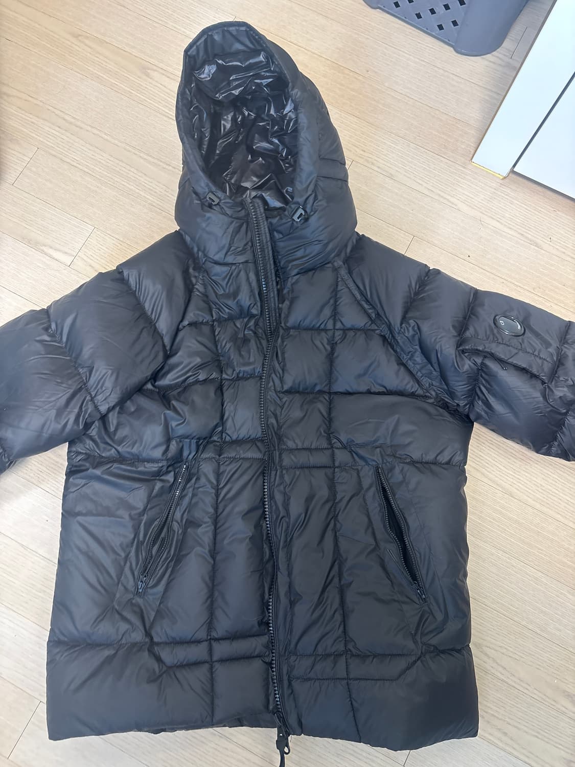 CP컴퍼니 디디쉘 블랙색상 패딩  상품이미지1