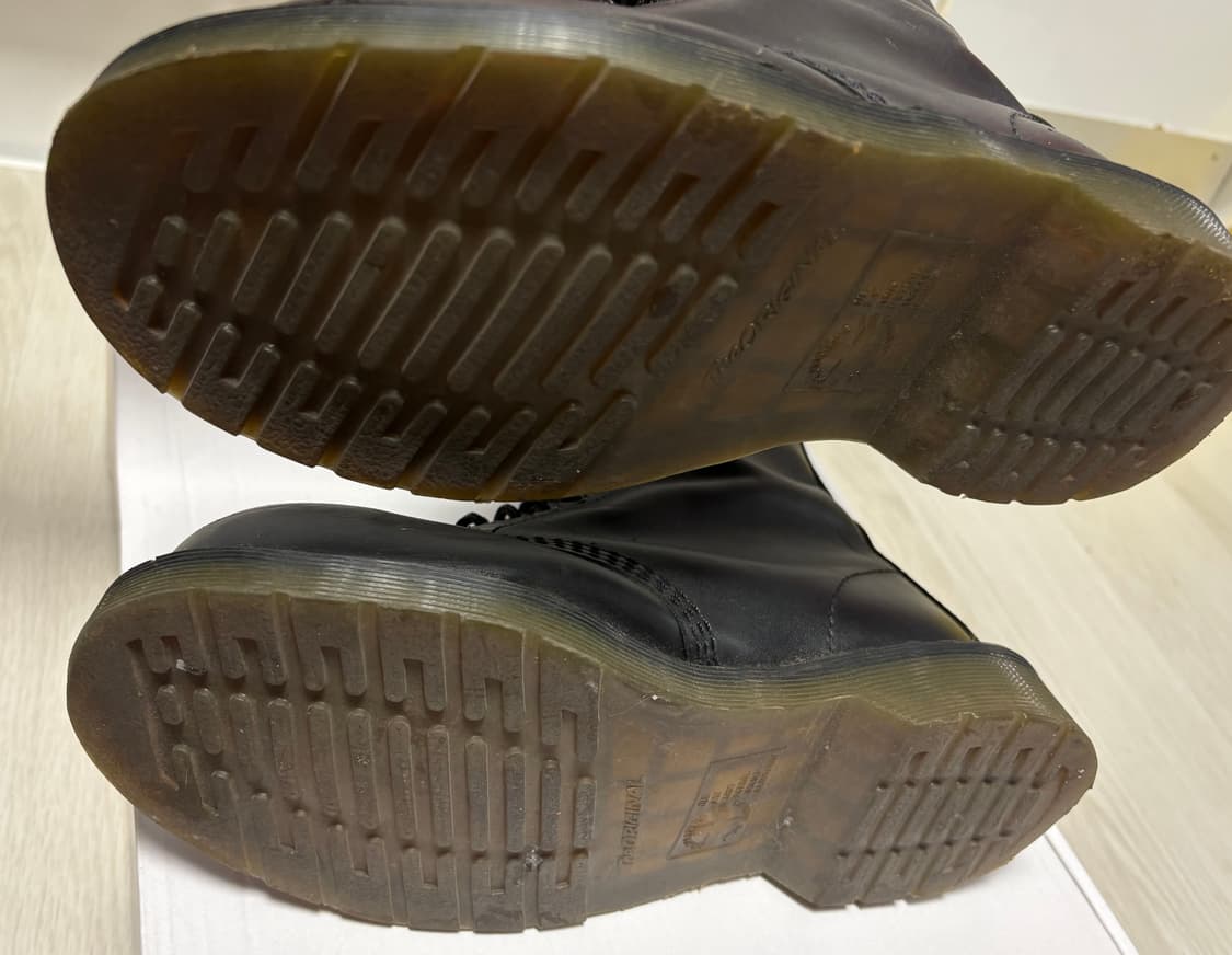 닥터마틴 1B99 버지니아 14홀 5UK 240 상품이미지3