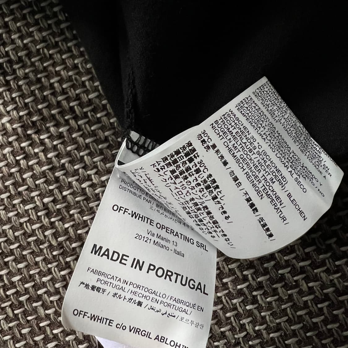 오버105) 오프화이트 모크넥 맨투맨 상품이미지5