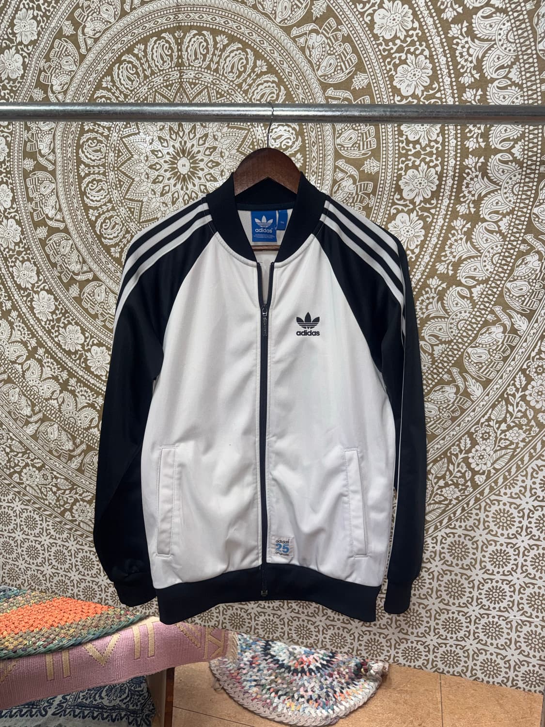 아디다스 니고베어 백프린팅 저지  상품이미지3