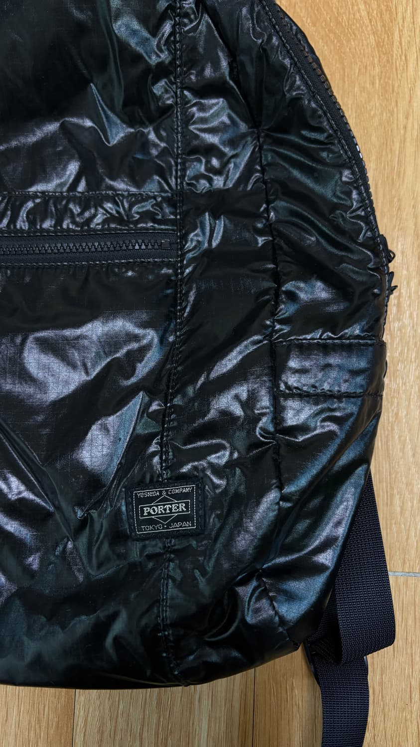 포터 글로시 백팩 가방 블랙 상품이미지3