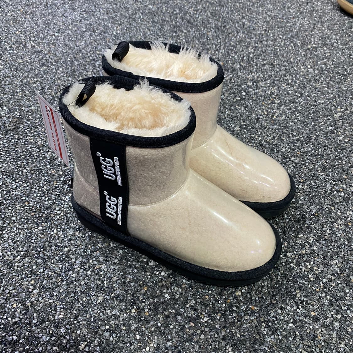 어그 멀티 로고 쉐르파 클리어 부츠 B3445 상품이미지2