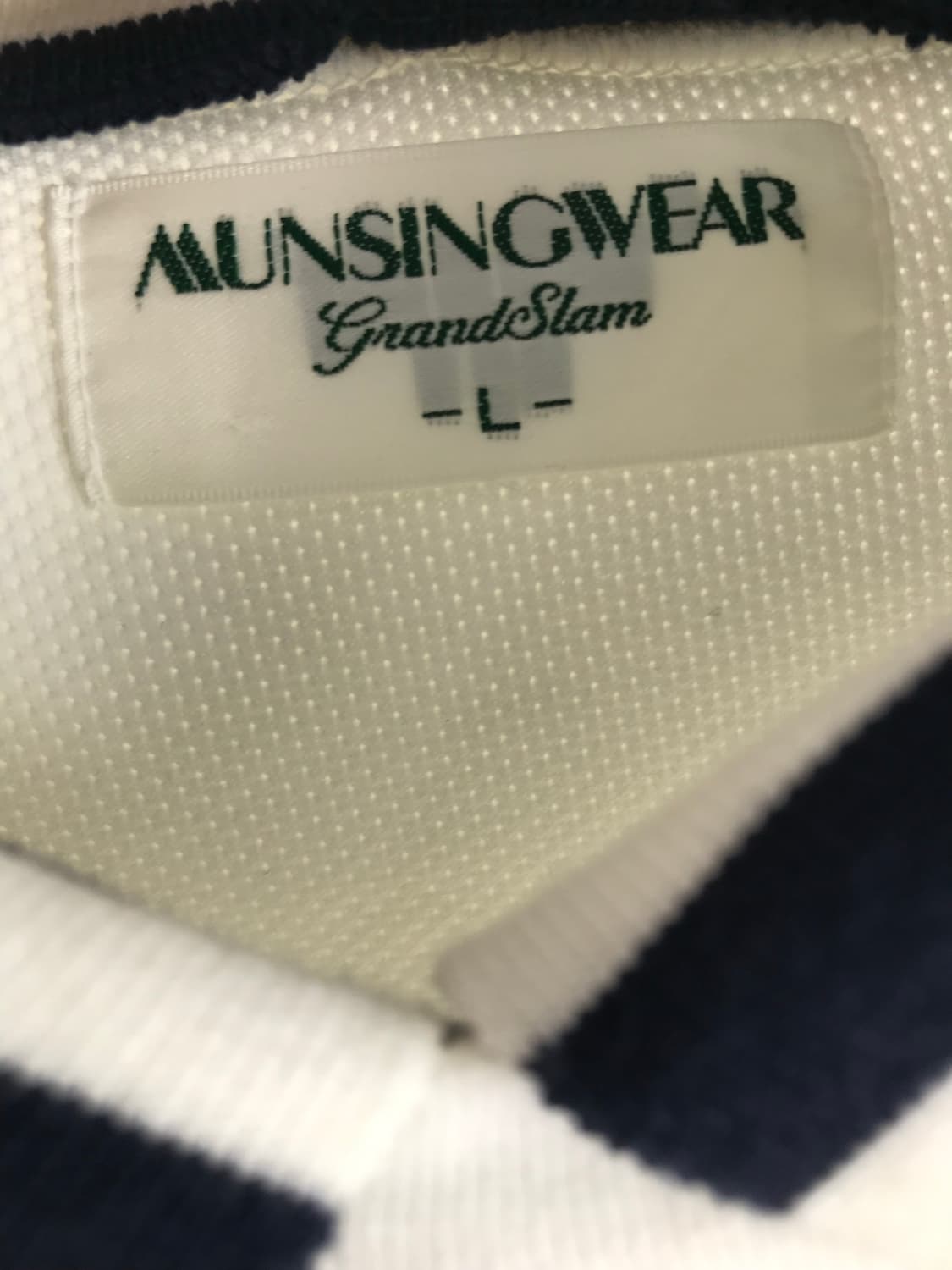 먼싱웨어 올드스쿨 y2k 맨투맨 스포티빈티지 화이트 대대장 상품이미지5