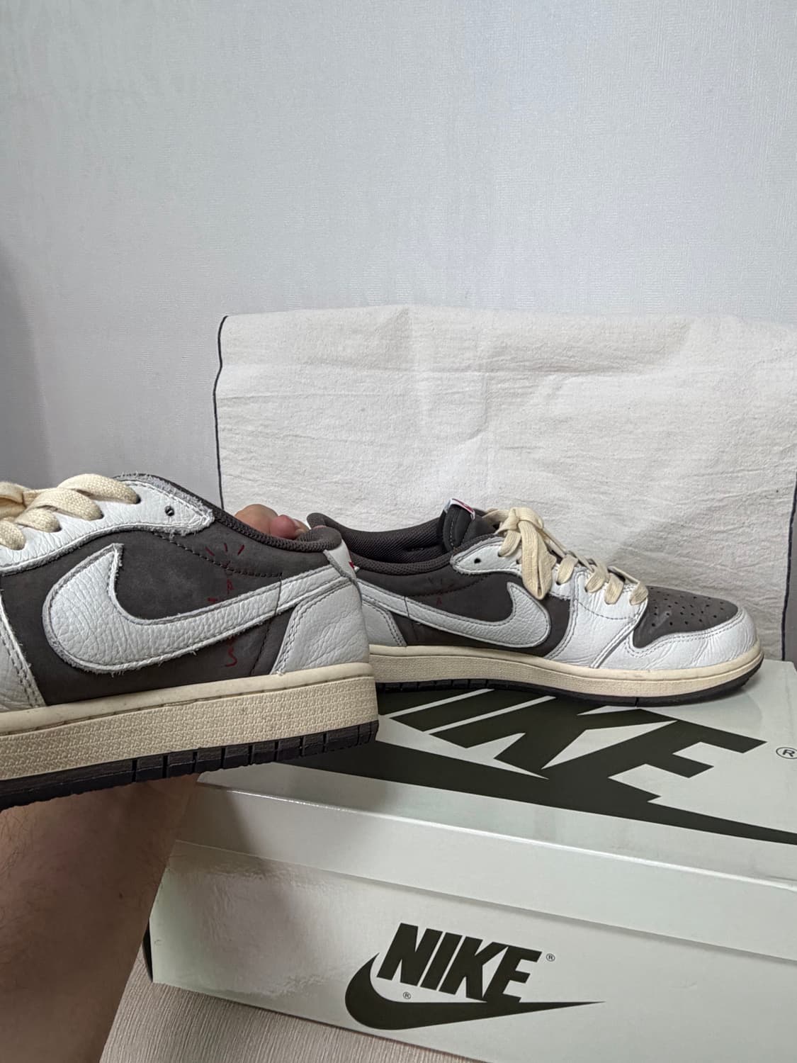 나이키 조던1로우 트래비스스캇 리버스모카 상품이미지5