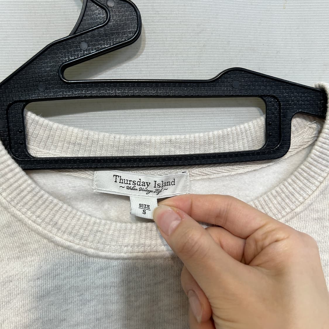 2024 써스데이 아일랜드 여성 기모 맨투맨 85 새상품급  상품이미지2