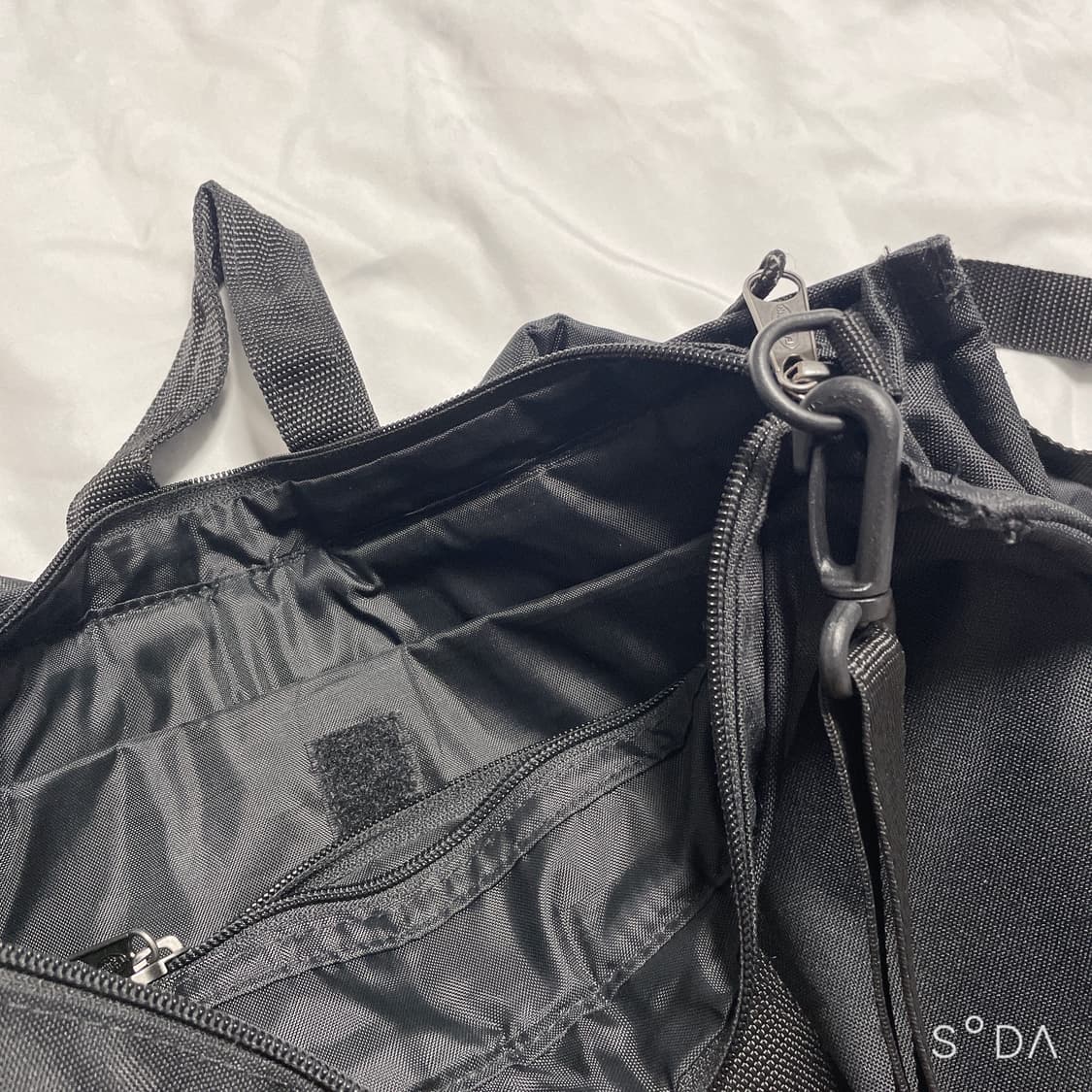 텔파 x 이스트팩 크로스백 블랙 상품이미지5