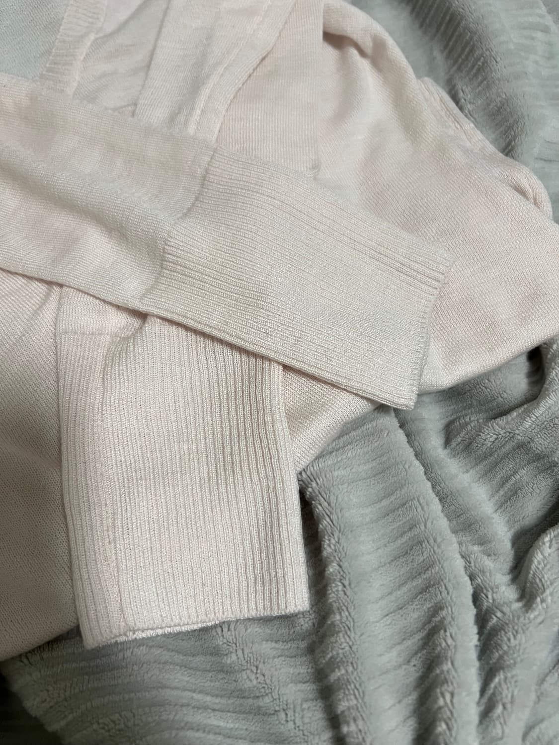 레이즈미야 아이리 셔링 니트 핑크 s 상품이미지3