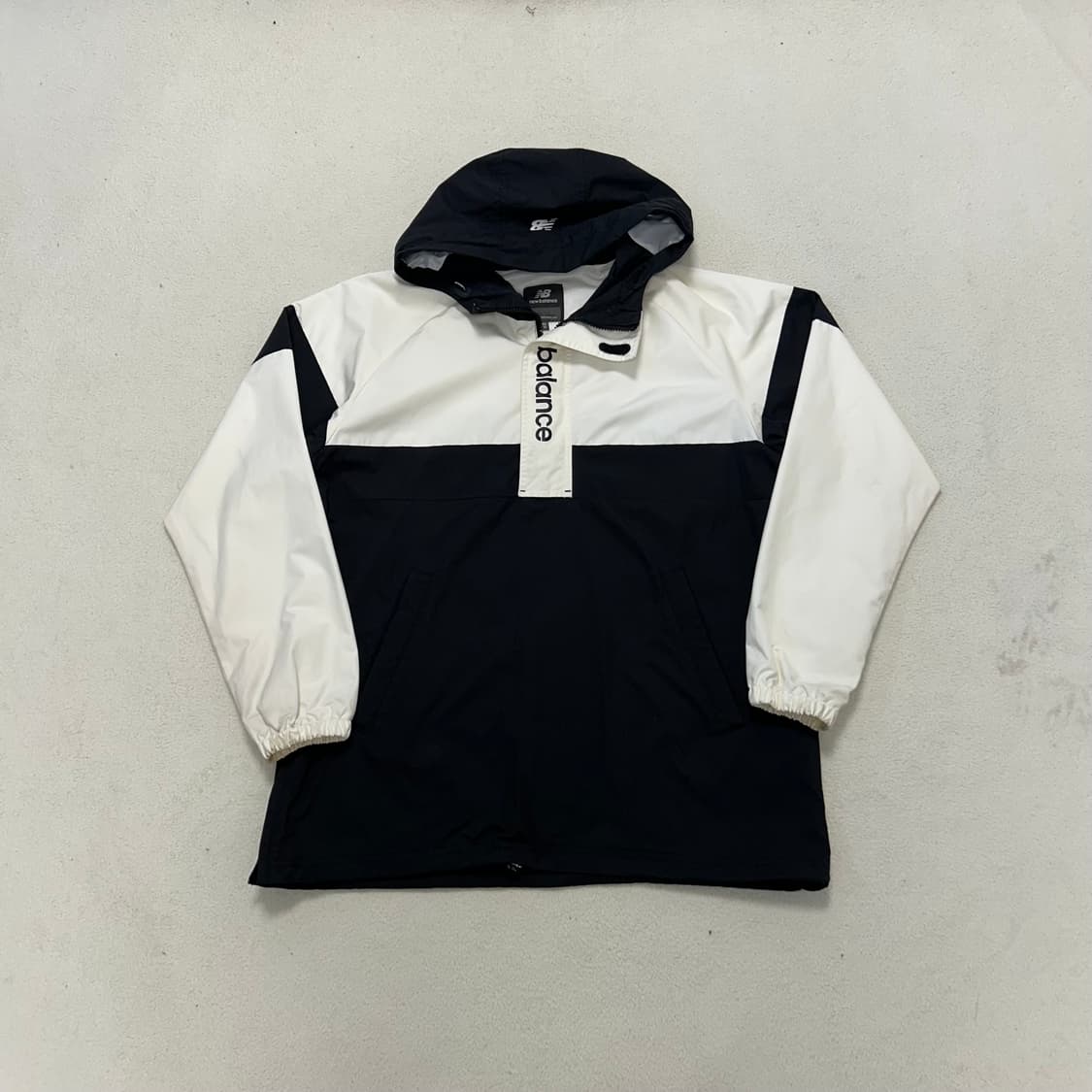 New Balance black & white anorak 상품이미지4