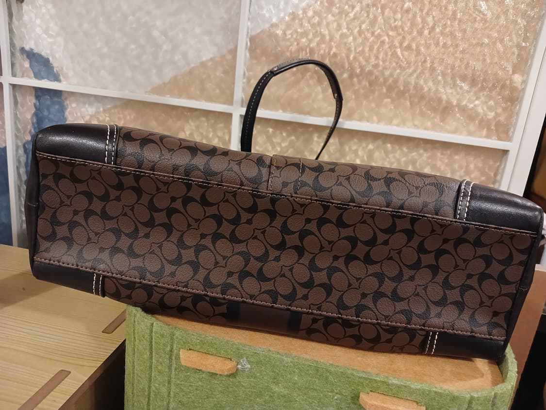 코치 정품 여성 시그니처 브라운 숄더백 상품이미지4