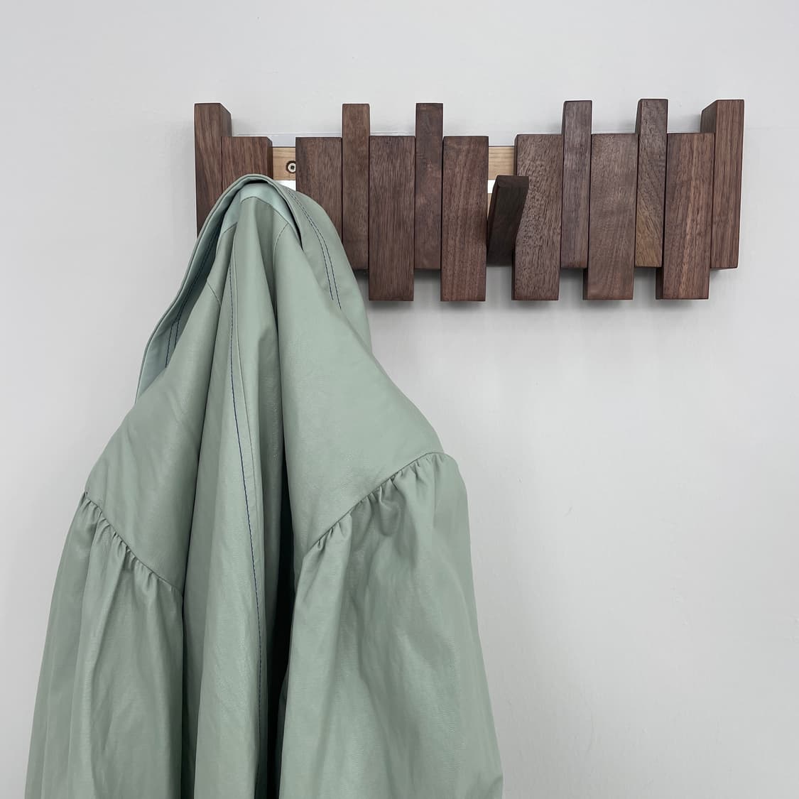 The ilma 더일마 레더 코트 상품이미지1