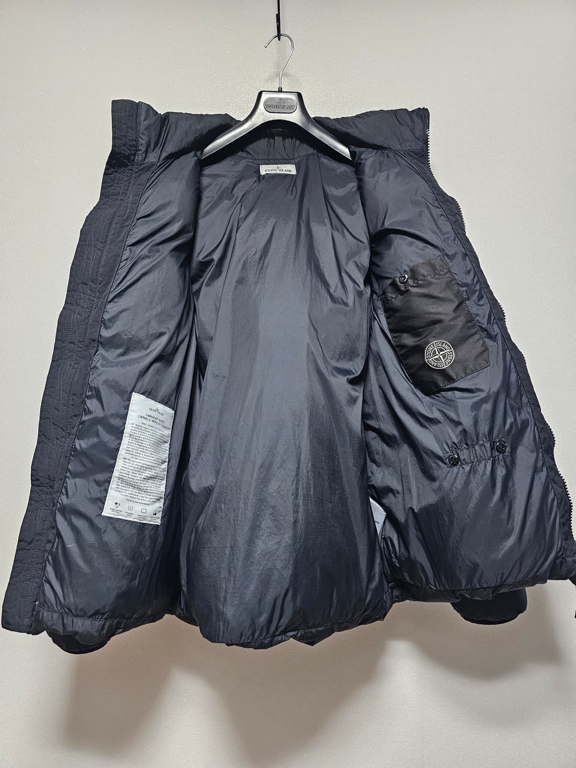 스톤아일랜드 크링클랩스 논후드 패딩 상품이미지5