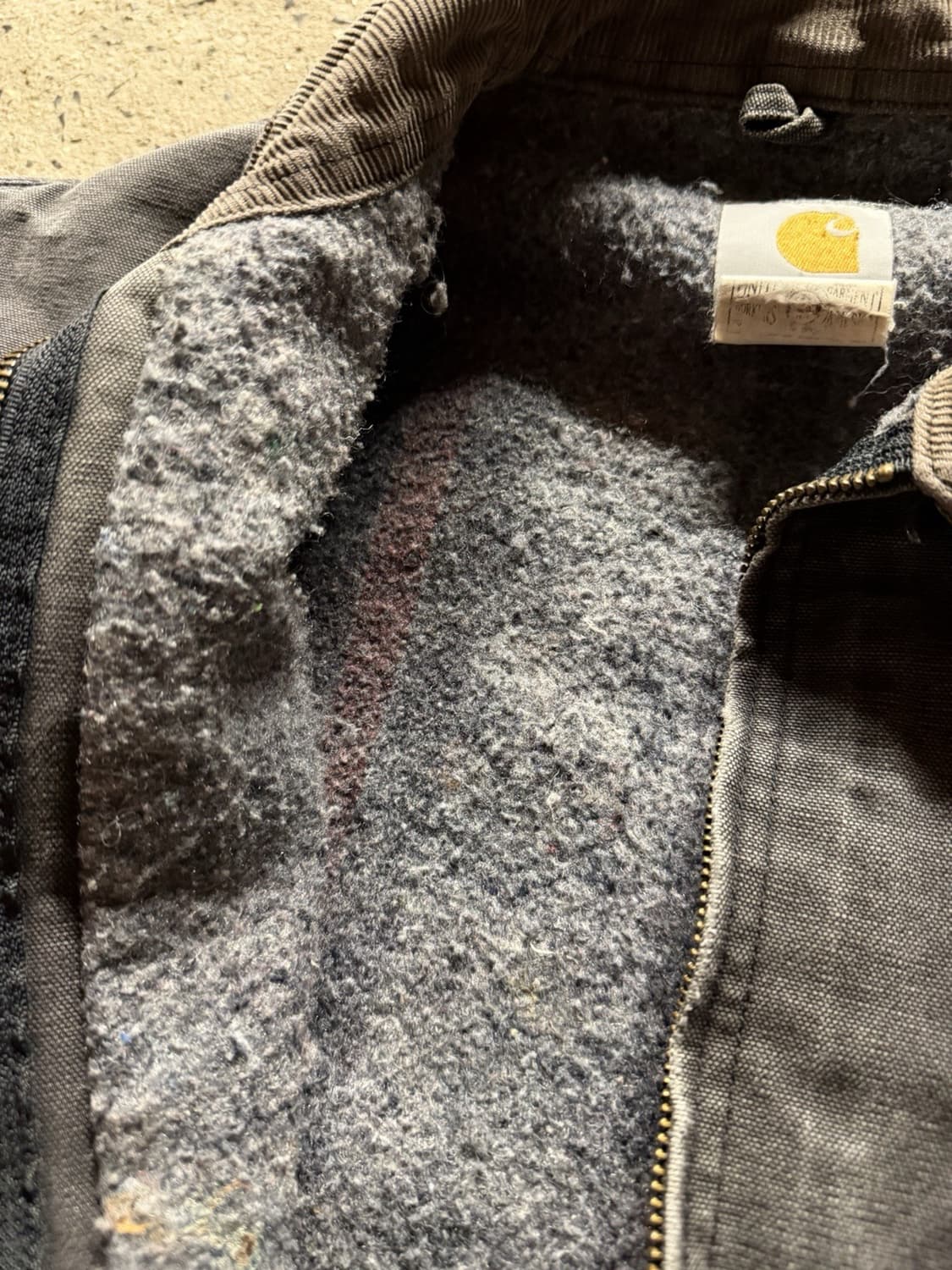 칼하트 J01 커스텀 디트로이트 자켓 블랙 상품이미지4