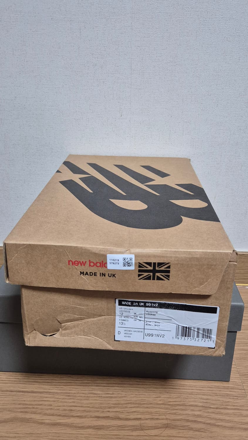 [ 300 ] 뉴발란스 991v2 네이비 팝니다  상품이미지6