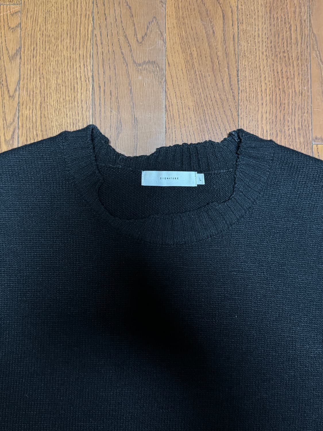 시그니처 디스트로이드 라운드 니트 상품이미지4