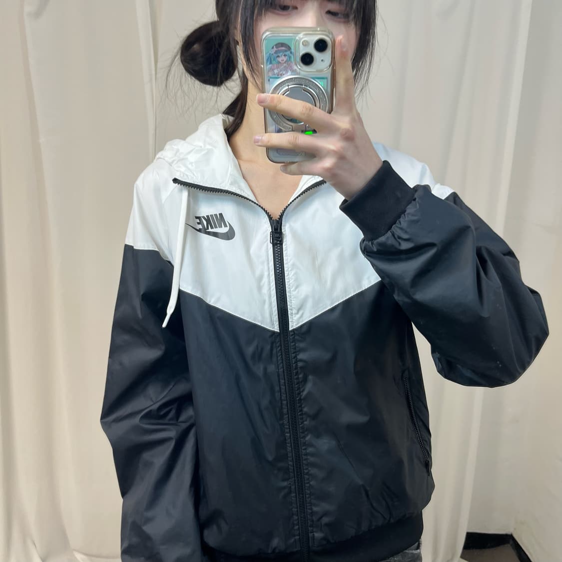 Nike black white Windrunner windbreaker 상품이미지3