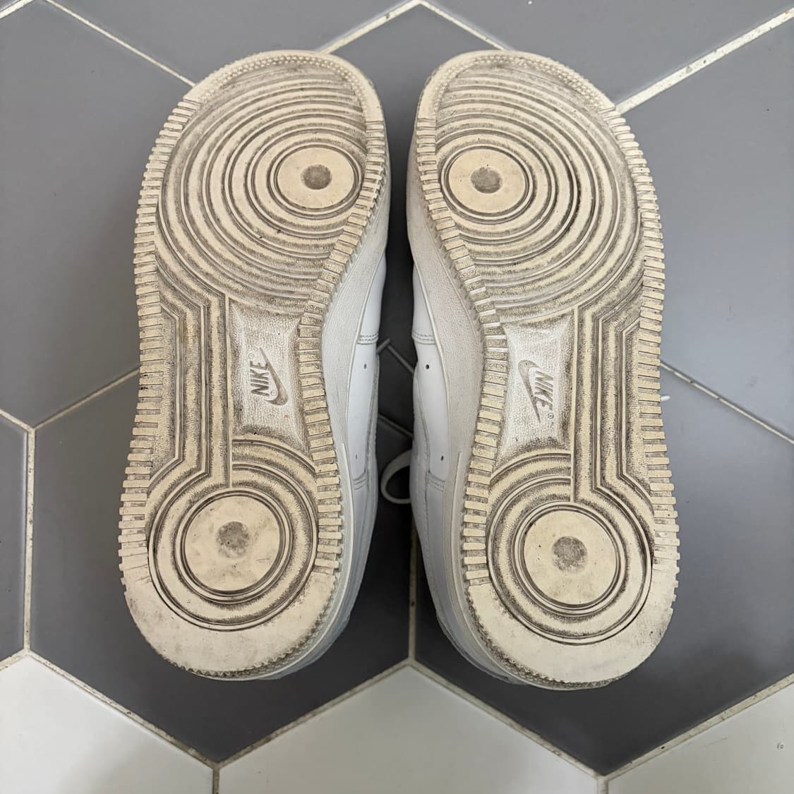 나이키 에어포스 1 '07 로우 화이트 270사이즈 상품이미지4