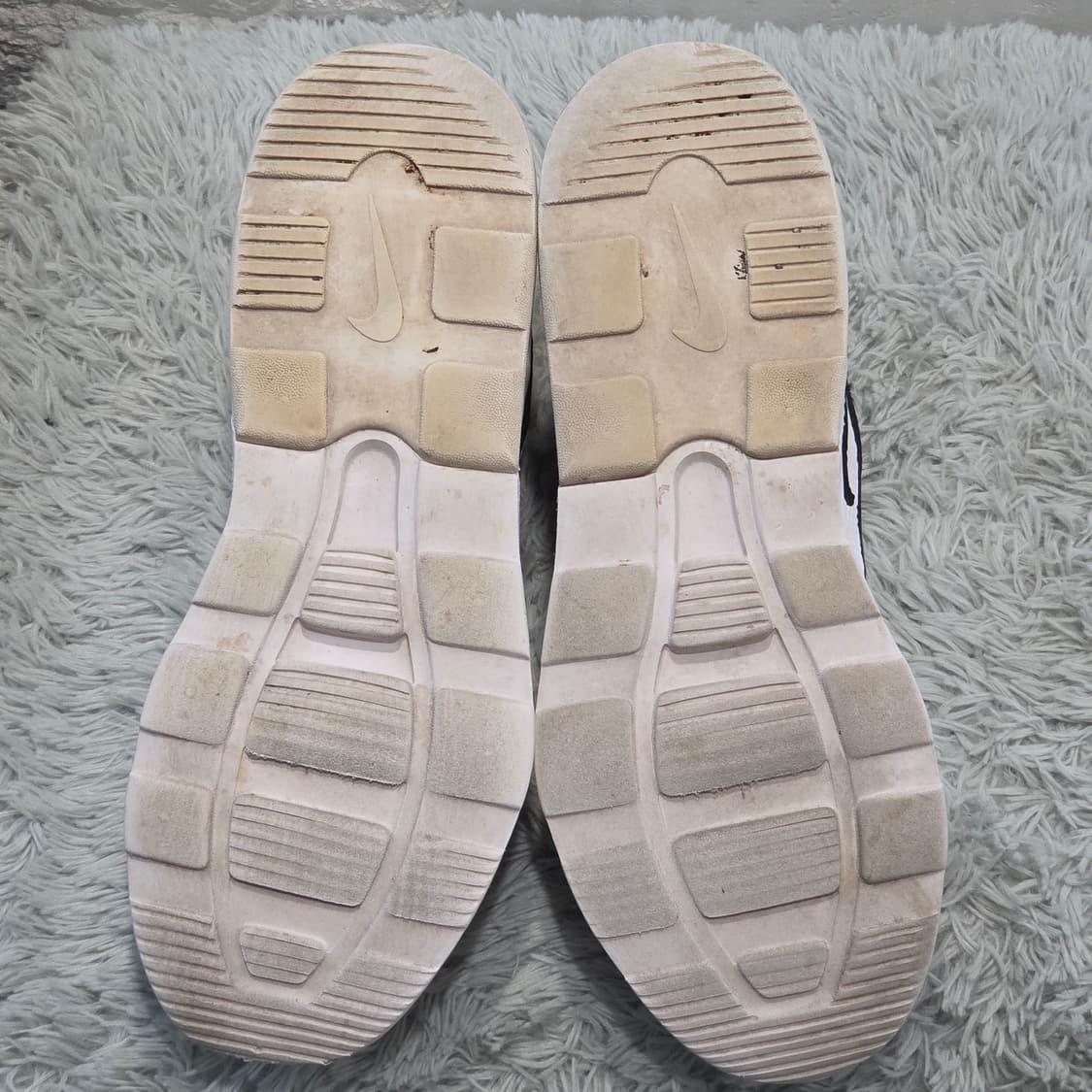 5a-6:나이키 에어 맥스 모션 2 블랙 화이트(275mm) 상품이미지9