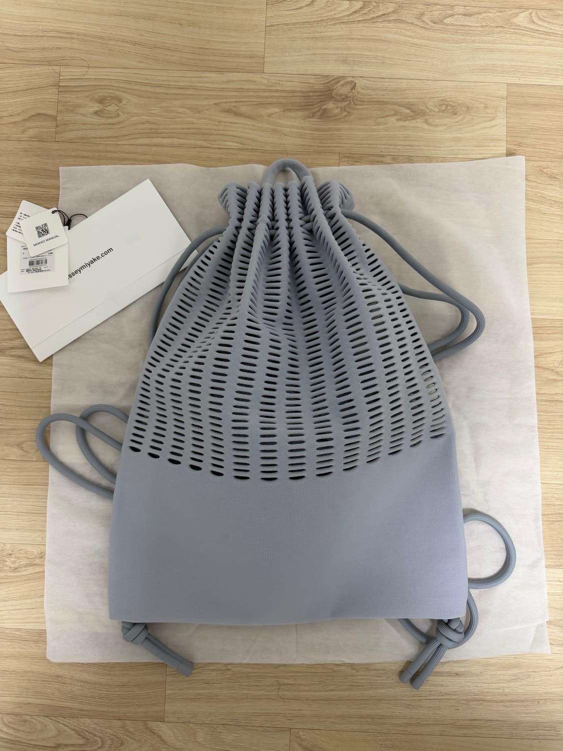 이세이미야케 모코냅색 ag153 라이트그레이 L사이즈 상품이미지1