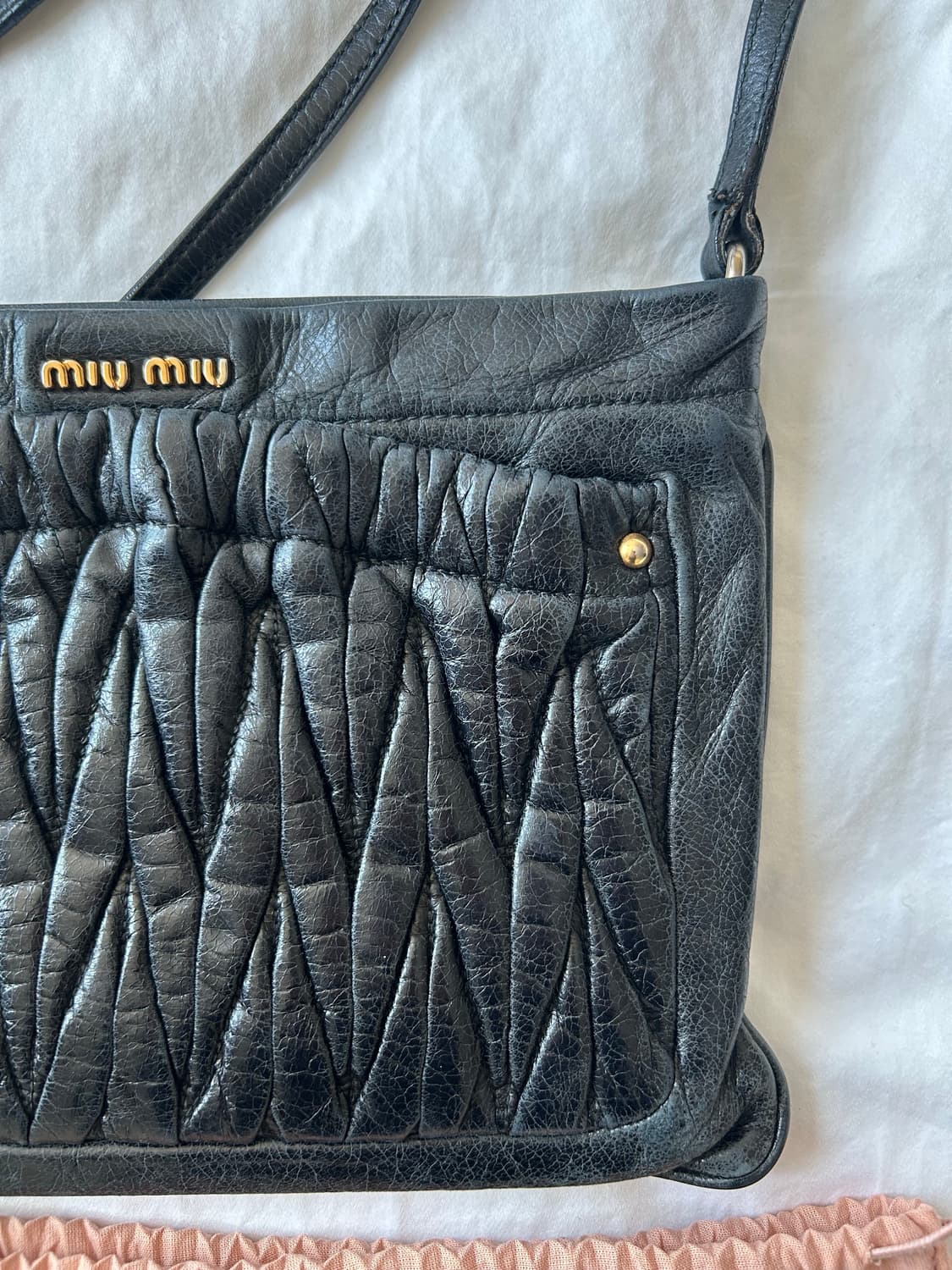 미우미우 크로스백 상품이미지2