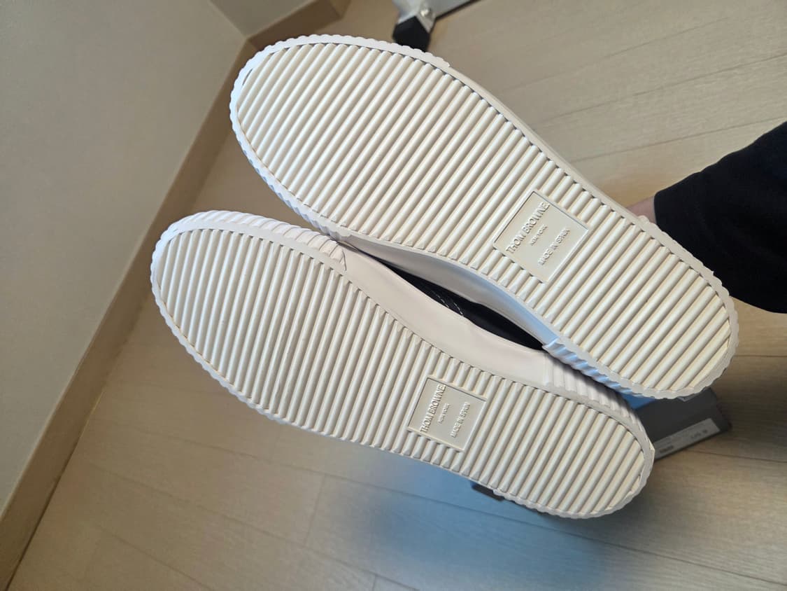 [정품] 톰브라운 25FW 남성 비텔로 카프 헤리티지 스웨이드 스니커즈 상품이미지2