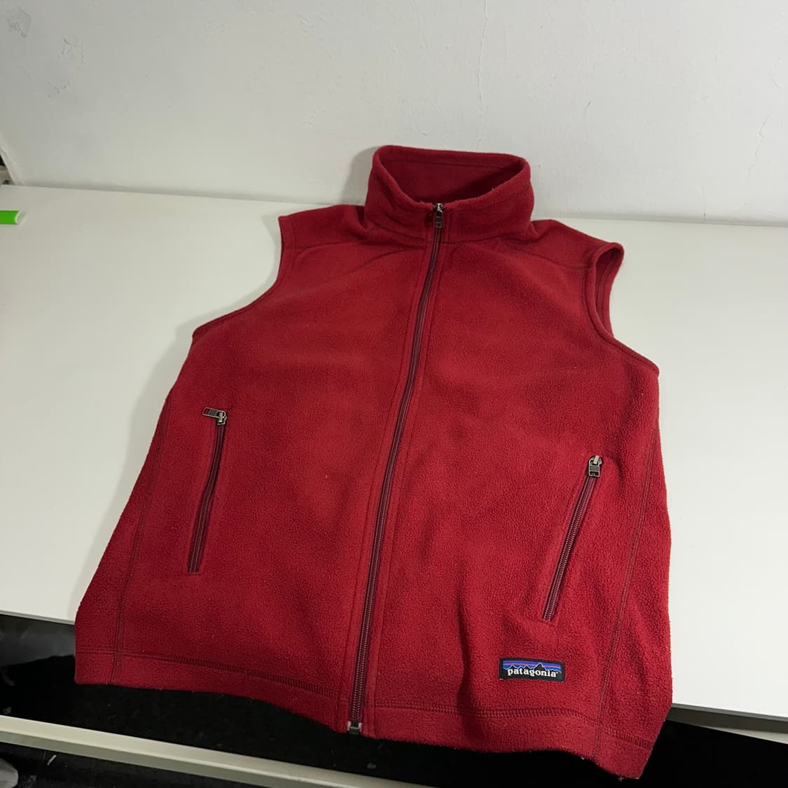 M 파타고니아 신칠라 버건디 후리스 조끼 상품이미지1