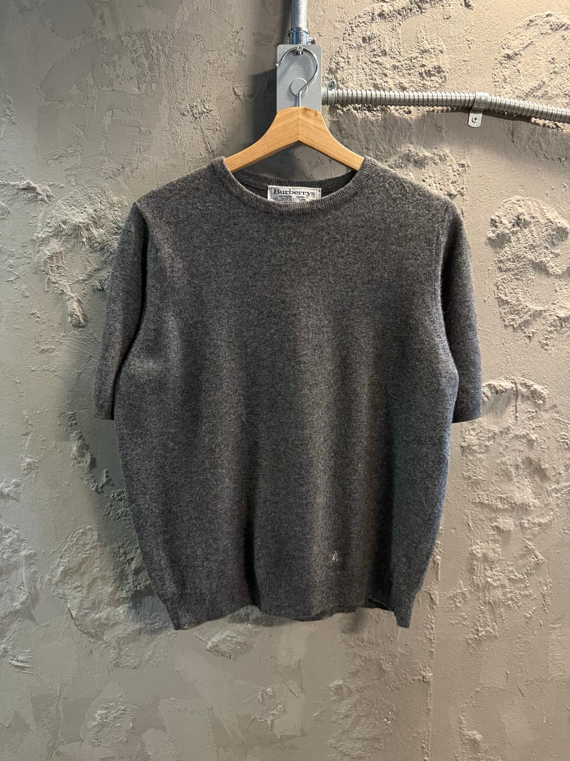 L 버버리 BURBERRY 램스울 니트 반팔 스웨터 그레이 상품이미지1