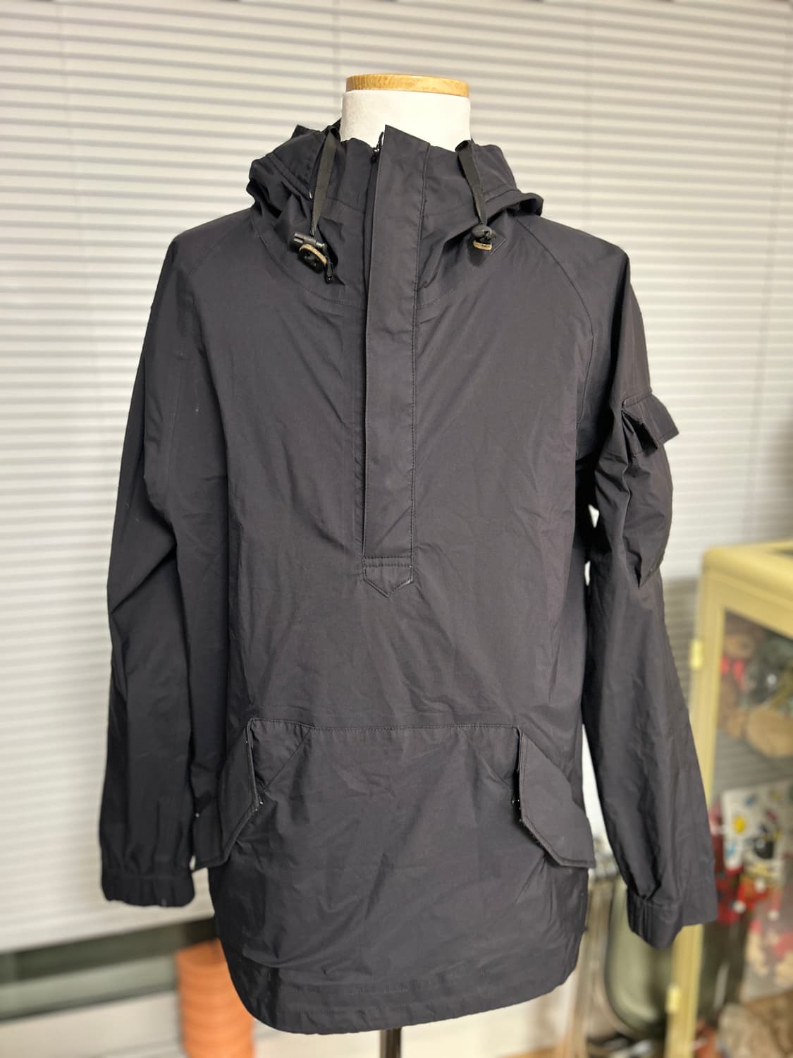 비즈빔 고어텍스 올블랙 아노락 노마드 풀오버 자켓 M 상품이미지1