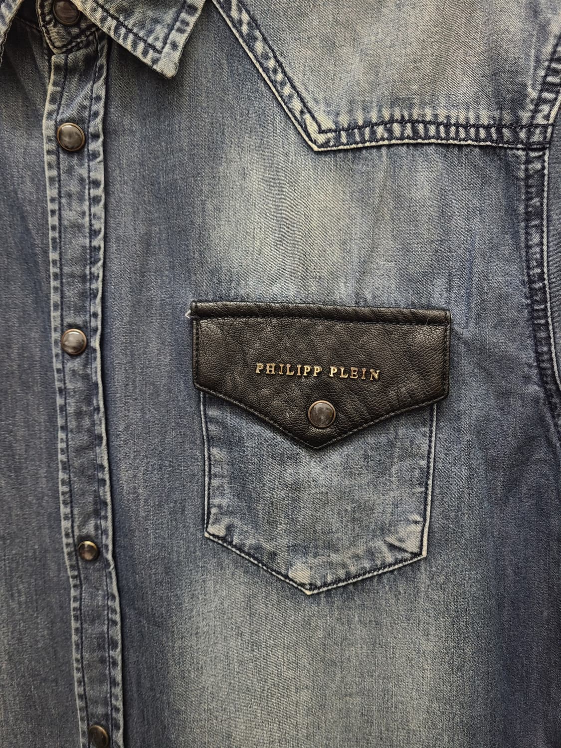 필립플레인 레더 포켓 데님 셔츠 상품이미지2