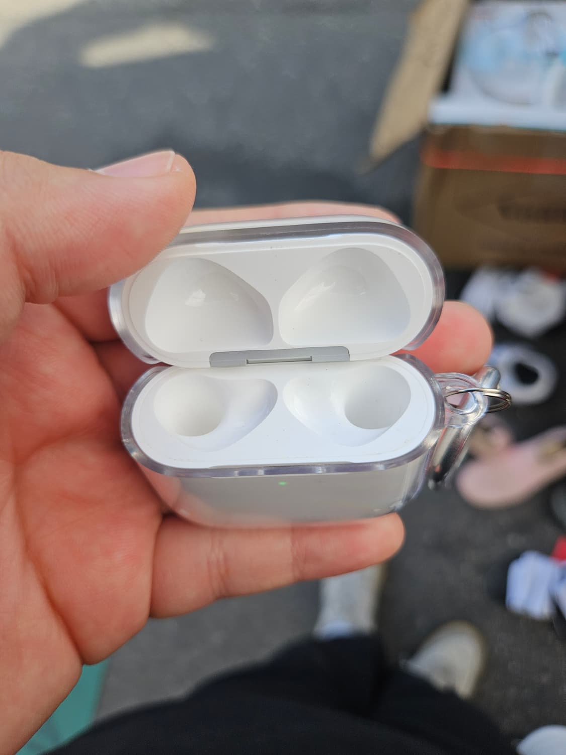 에어팟4 본체 상품이미지3