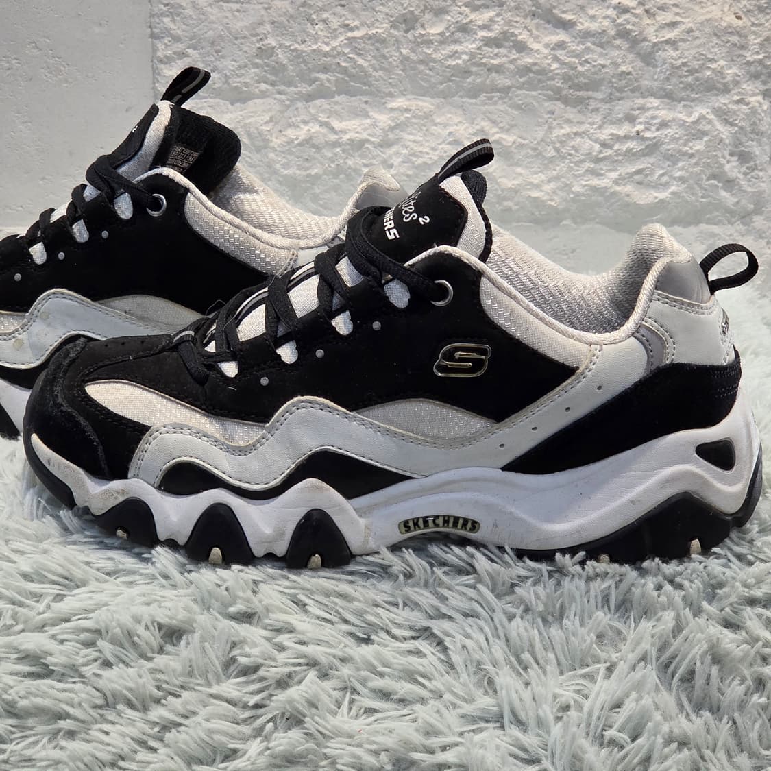 3w-2:스케쳐스 디라이트 2 블랙 화이트 235cm 상품이미지2