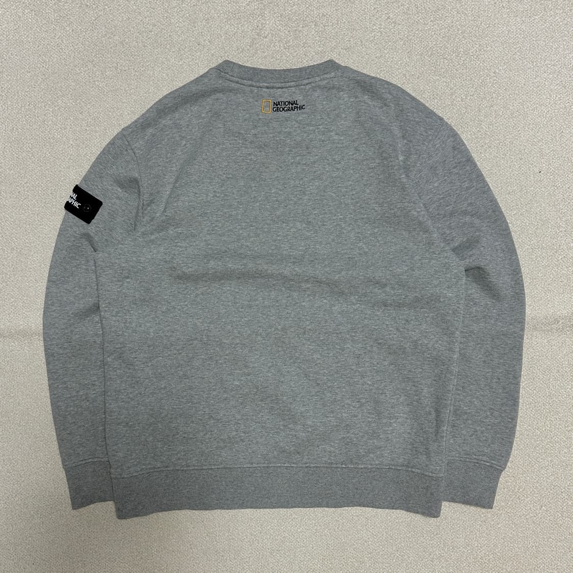 내셔널지오그래픽 스몰 로고 맨투맨 상품이미지3
