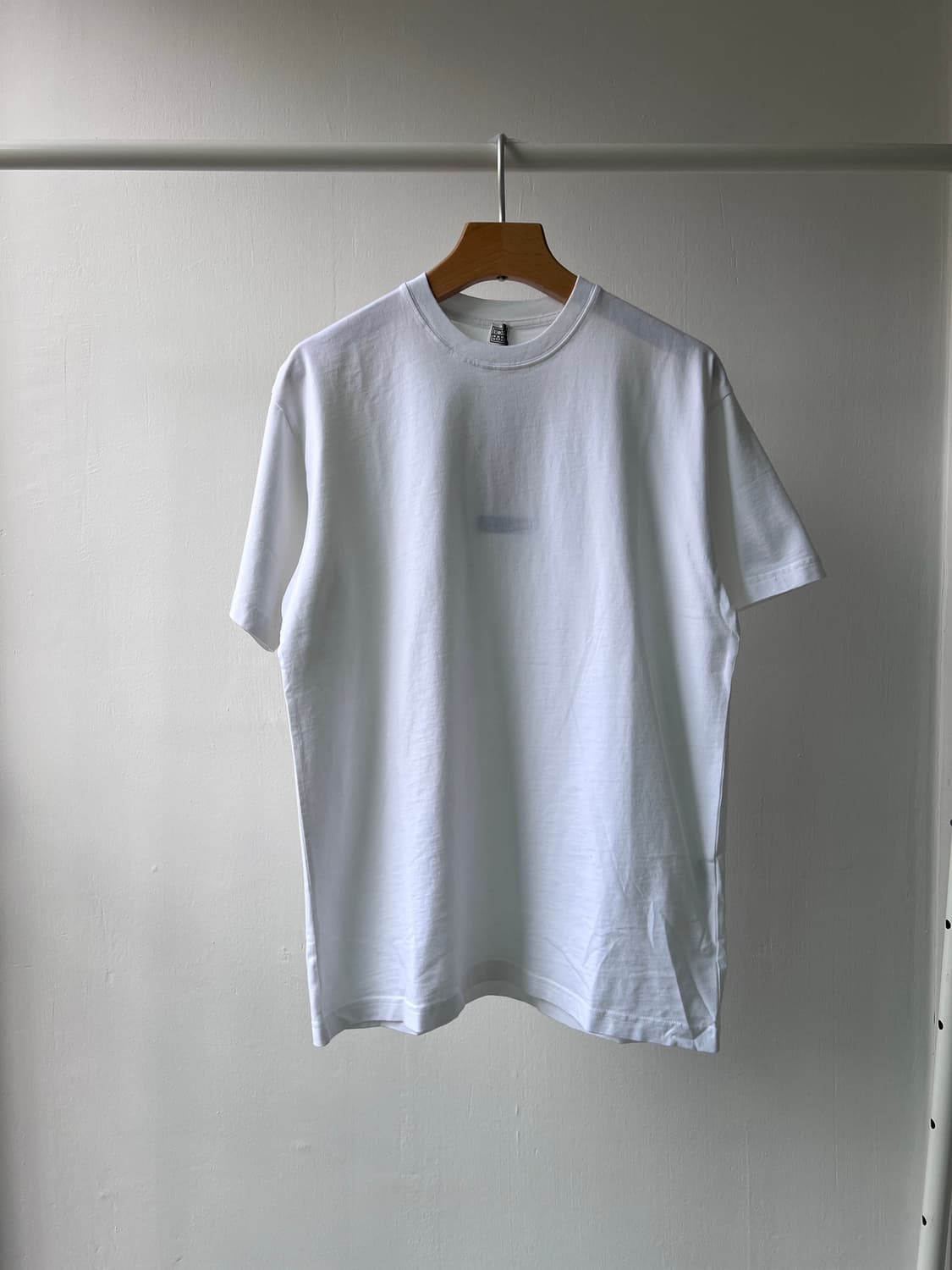 (새상품) toteme 토템 오버핏 반팔 티셔츠 상품이미지1