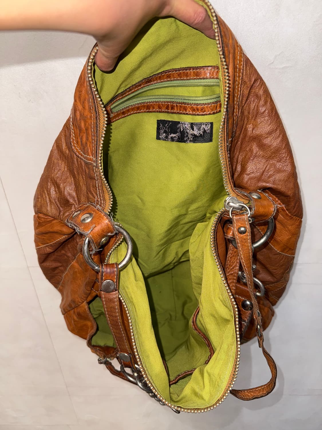 TANKUS camel lamb skin stud chain 숄더백 상품이미지7