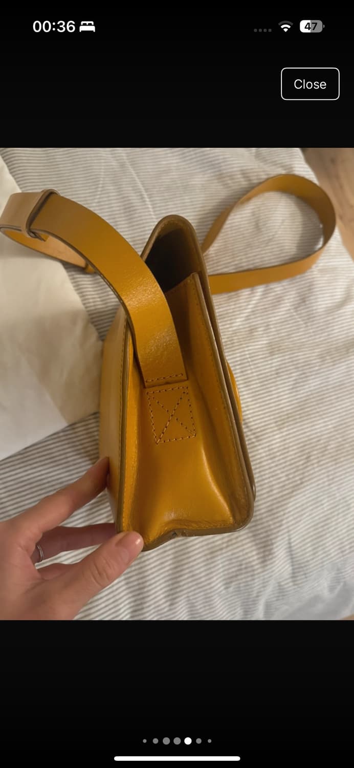 르메르 카메라백 라지 머스터드 상품이미지5