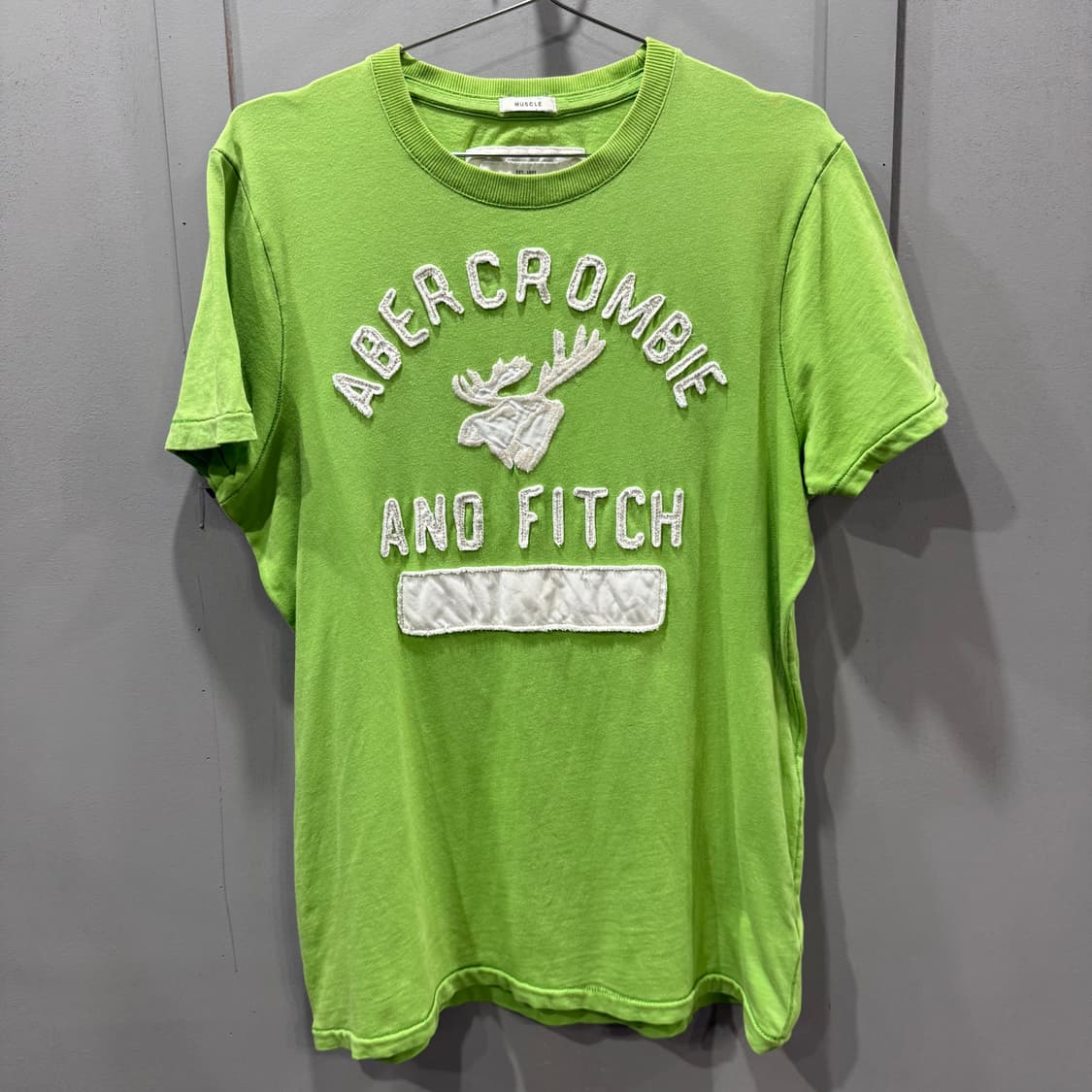 L 아베크롬비 Abercrombie 머슬핏 반팔 티셔츠 라임그린 상품이미지1
