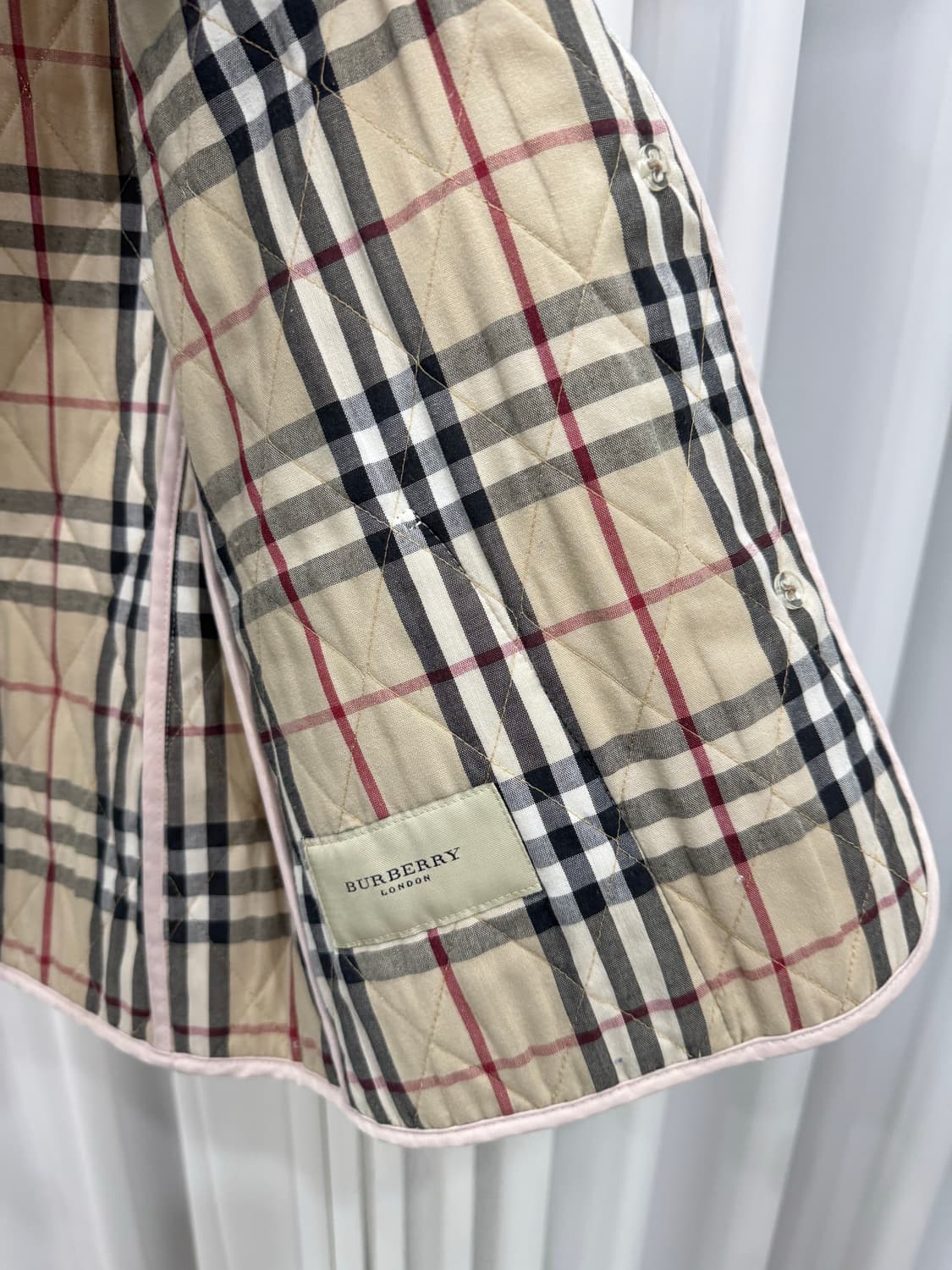 버버리 신형 퀼팅 자켓 상품이미지2